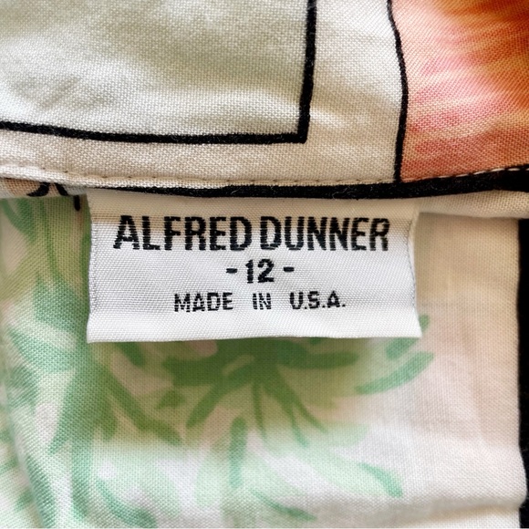 SOLD :: Vintage 90s Vacation Print Button Down Shirt - Picture 5 of 5